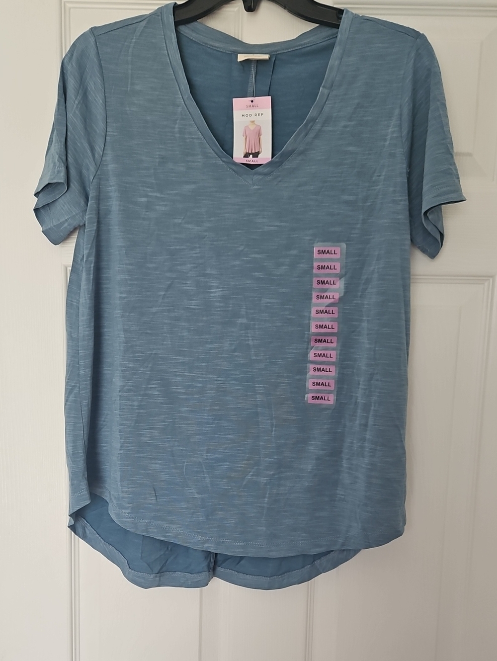 Mod Ref Short Sleeve V-Neck Tee in Dusty Blue
